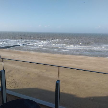 Genieten Van De Vlaamse Kust Met Prachtig Zeezicht De Haan Exterior photo