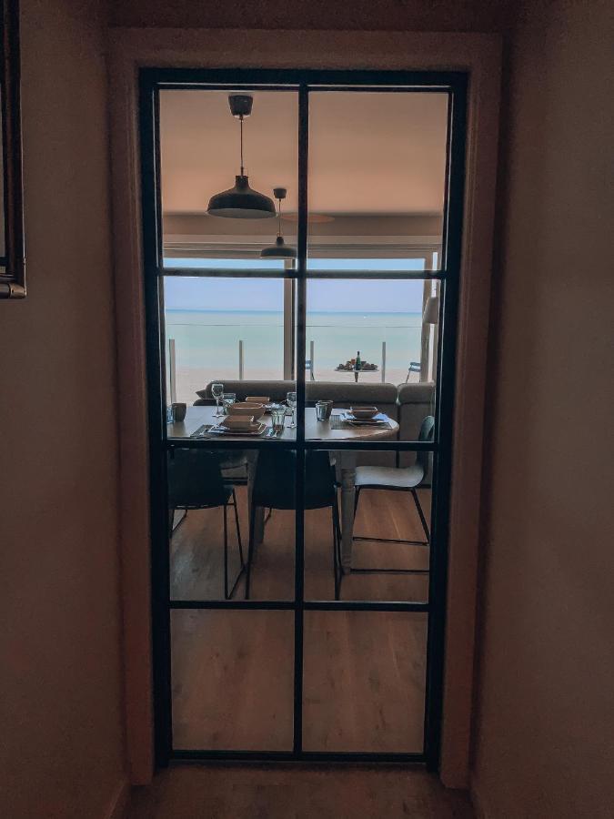 Genieten Van De Vlaamse Kust Met Prachtig Zeezicht De Haan Exterior photo