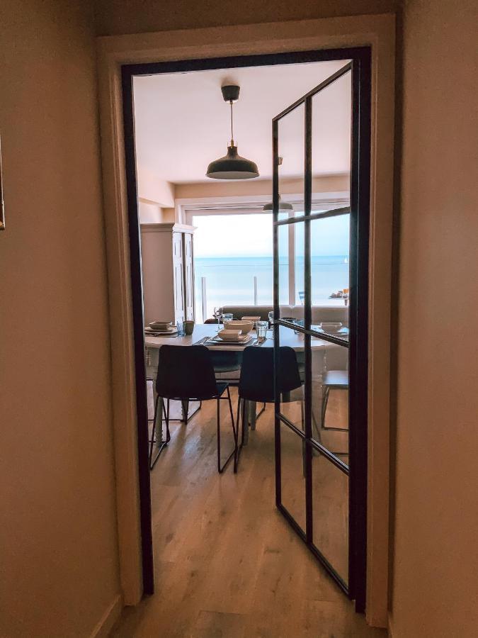 Genieten Van De Vlaamse Kust Met Prachtig Zeezicht De Haan Exterior photo