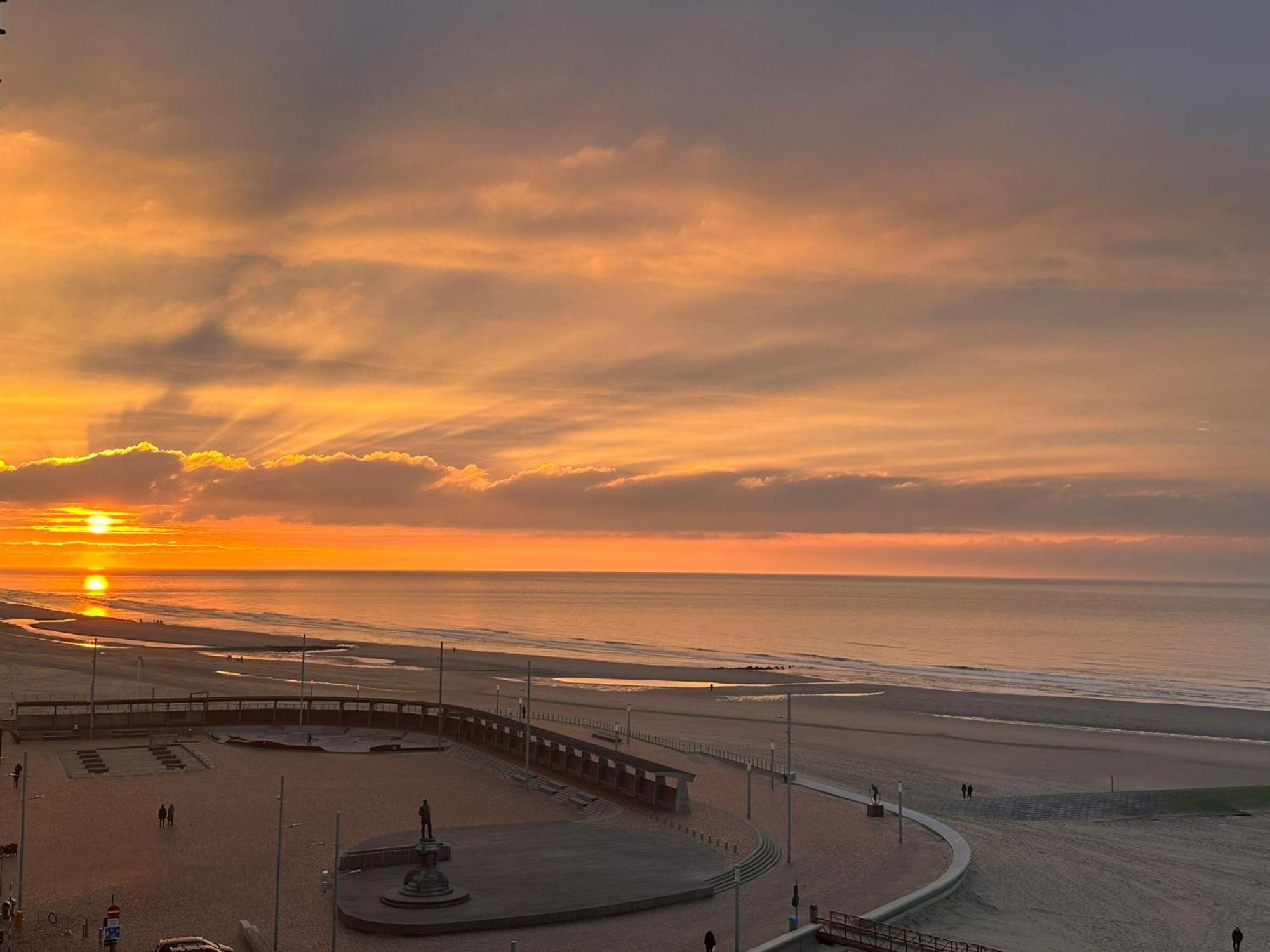 Genieten Van De Vlaamse Kust Met Prachtig Zeezicht De Haan Exterior photo